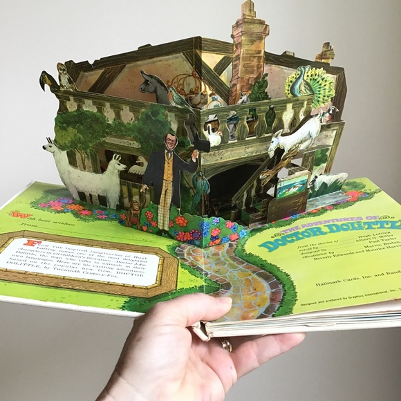 The Adventures of Dr. Doolittle Pop Up Book - Picture 4 of 5